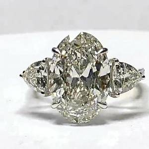 Bague de fiançailles en diamant de laboratoire ovale taille trilliant 6 carats F VS1 certifié IGI, or jaune 18 carats, bague d'anniversaire GEMFORTE INC - Product Image 1