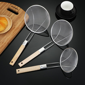Stainless Steel Mesh Strainer Set 4 Pcs Wooden Handle Kitchen Sieve For Food Draining And Cooking - Product Image 2