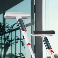 Brosse à vitres en microfibre avec manche en plastique double face pour le nettoyage des fenêtres en hauteur