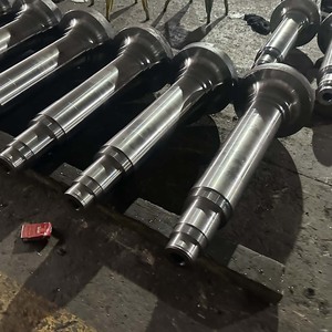 Albero di Trasmissione in Acciaio Legato 42CrMo Lavorato con Precisione per l'Industria Energetica - Product Image 1