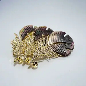 Broches de cobre al por mayor personalizados de gama alta para mujer con diseño de plumas para gemelos, alfileres, hebillas, uso de ramillete