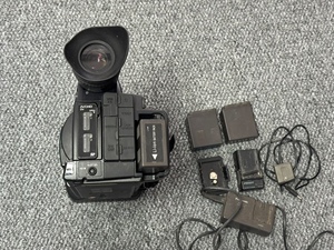 Good Price for AG-AC160AMC 1080P HD 22X Zoom Professional Handheld Dual SD/SDHC/SDXC <b>Memory</b> <b>Card</b> Video Conference System - Product Image 2