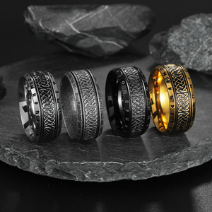 Anello in Acciaio Inossidabile con Nodo Celtico e Lettera Vichinga Vintage per Uomo, Colori di Tendenza per Matrimoni o Regali - Product Image 1