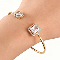 Bracelet ouvert minimaliste en argent 925 plaqué rhodium avec double cœur incrusté de zircon, bijoux pour femmes, 3 grammes, certifié, personnalisable
