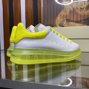 Venta directa de fábrica de zapatos casuales de moda con amortiguación de aire elástica de cuero genuino, zapatos deportivos de diseñador de lujo con suela gruesa. - Product Image 3