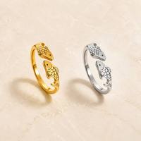 Bague ouverte ajustable en acier inoxydable 316L plaqué or PVD 18 carats avec motif poisson Koi, gravée, pour femme et homme, idéale pour mariage ou promesse, OEM