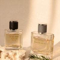 Flacons de parfum carrés en verre de luxe, logo personnalisé avec estampage à chaud, vaporisateur à pompe, 50 ml/100 ml, solution d'emballage tout-en-un