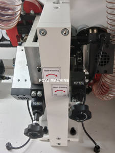 Machine à plaquer les chants en PVC pour le travail du bois utilisée pour améliorer la surface du bois Les composants du noyau incluent le moteur - Product Image 2