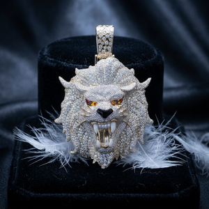 Pendentif personnalisé lettre R en argent et moissanite, style Hip Hop Ice Out, bijou de luxe exclusif pour événements et soirées, déclaration urbaine - Product Image 4