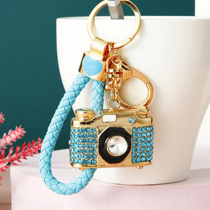 Llavero de cámara de moda de acero inoxidable de Venta caliente colgante de mochila escolar personalizado - Product Image 4