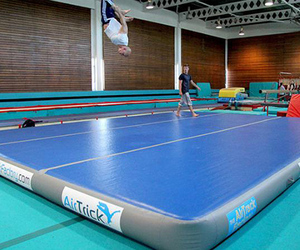 <b>Inflatable</b> Drop Stitch DWF PVC Floor Tumbling Gymnastics Airtrack Durable Air Track Mat <b>Inflatable</b> Gym Mats with Air Pump - Product Image 6
