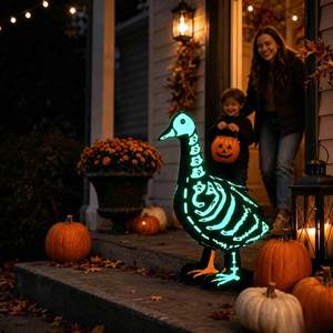 Décoration de jardin : Statue d'oie squelette phosphorescente de 23 pouces pour Halloween - Product Image 3