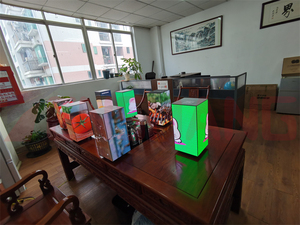 Pin trong nhà <span class=keywords><strong>LED</strong></span> P2 Màn hình hiển thị 320*160*160 mét quảng cáo Video màn hình 4 bên màn hình âm thanh Máy nghe nhạc mô-đun Moveable hiển thị - Product Image 3