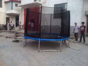 Trampoline pour enfants Taille personnalisable PVC et PP Matériel pour les sports à domicile pour adultes - Product Image 4