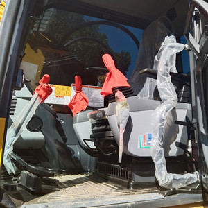 Pompe à engrenages moteur pour pelle sur chenilles Komatsu PC200/PC220/PC240/PC300 d'occasion - Machine de construction économique à prix abordable - Product Image 3