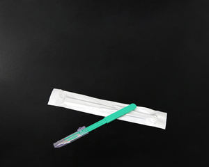 Bisturí Manual Desechable Estéril de Seguridad Estándar Médico-Quirúrgico 14 con Certificación CE, con Hoja de Acero Inoxidable y Acero al Carbono - Product Image 6