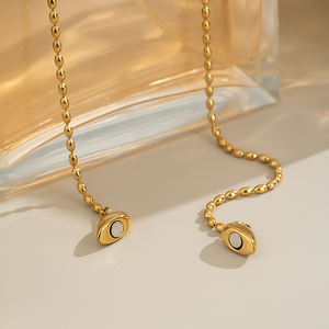 Collier d'<span class=keywords><strong>amour</strong></span> à la mode 2026, bijoux cadeau, collier à pendentif magnétique en acier inoxydable hypoallergénique en forme <span class=keywords><strong>de</strong></span> cœur pour les couples - Product Image 3