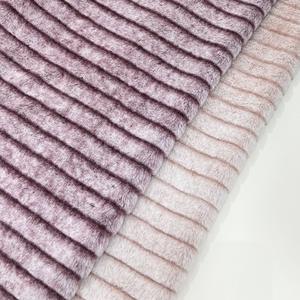 Легкая жаккардовая шуба из кроличьего меха - Product Image 5