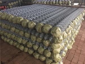 รั้วห่วงโซ่ปศุสัตว์รั้วเหล็กชุบสังกะสีเป็นมิตรกับสิ่งแวดล้อมสวนเคลือบพีวีซี - Product Image 4