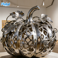 Sculptures de citrouilles modernes en acier inoxydable poli, couleur personnalisée, pour une utilisation extérieure à grande échelle