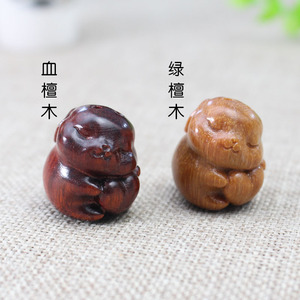 Heart Rabbit Pendant Sandalwood Craft Cute Cartoon <b>Keychain</b> Accessory Portable Decorative Ornaments <b>Personal</b> Gift - Product Image 3