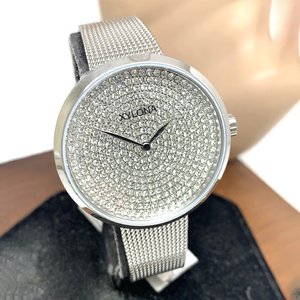 Montre-bracelet à quartz luxueuse pour fille avec cadran orné de cristaux sans aucune indication et affichage à double aiguille - Product Image 3