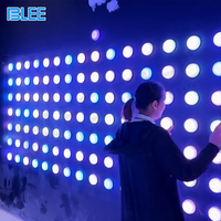 Jeux interactifs de team building populaires : Défi d'activation par bouton lumineux LED pour salle de jeux interactive