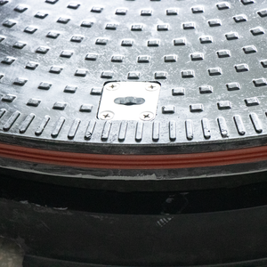 유럽 표준 D400 CO900MM 하수 커버 복합 수지 휘발유 스테이션 맨홀 커버 - Product Image 4