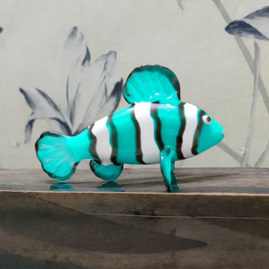 Figurine de poisson-clown en verre soufflé à la main, Murano, violet et blanc rayé, décoration animale, artisanat fait main - Product Image 4