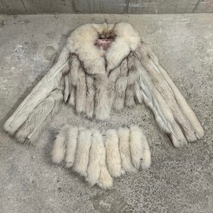 Áo khoác lông cáo đỏ tự nhiên, kiểu dáng thời trang, ngắn, phối quần short lông thú, may đo theo yêu cầu, bán buôn RXFurs dành cho nữ. - Product Image 3