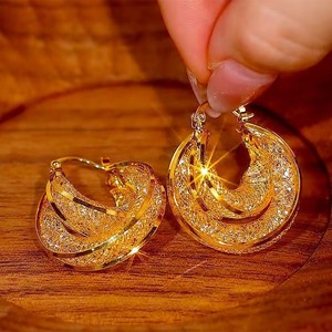 Eleganti Orecchini Pendenti da Donna alla Moda con Design Geometrico a Rete Traforata - Product Image 1