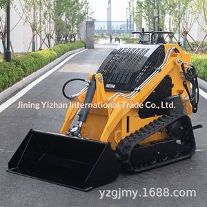 Mini-chargeuse compacte légère pour la construction, spécialisée dans l'élimination et la manutention des scories de construction - Product Image 1