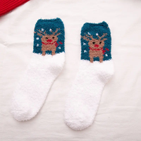 Chaussettes douillettes de Noël pour femmes - Chaussettes d'hiver tricotées avec motif renne mignon en polaire corail douce, cadeau de fêtes pour filles et adolescentes