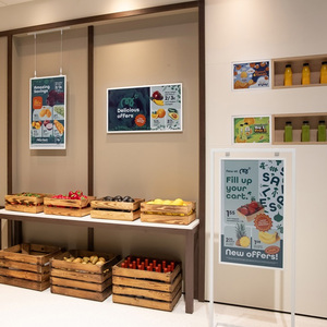 Tout nouveau type de plancher debout d'affichage d'E-Ink de couleur de la publicité faite sur commande de 31.5 pouces avec l'écran écologique de papier d'E alimenté par batterie - Product Image 1