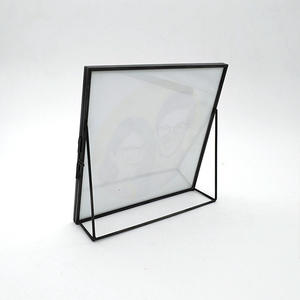 Stile Vintage In Ottone e Vetro, Metallo Floating Cornice con <span class=keywords><strong>Medaglione</strong></span> di Chiusura, per Le Foto, di Arte, di più, Display Da Tavolo - Product Image 3