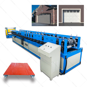 Nouveau rouleau sectionnel en acier galvanisé <span class=keywords><strong>de</strong></span> fabrication <span class=keywords><strong>de</strong></span> panneau <span class=keywords><strong>de</strong></span> <span class=keywords><strong>porte</strong></span> <span class=keywords><strong>de</strong></span> <span class=keywords><strong>garage</strong></span> formant la machine - Product Image 3