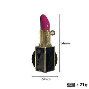 Diffuseur de voiture Créativité Rouge à lèvres Aromathérapie Clip <span class=keywords><strong>d</strong></span>'échappement Parfum <span class=keywords><strong>D</strong></span>ésodorisant Diffuseur de voiture <span class=keywords><strong>D</strong></span>écoration intérieure 2024 - Product Image 5