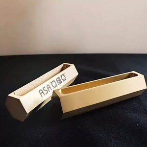Porta Tarjetas de Visita de Latón Sólido de 6 cm de Primera Calidad - Expositor de Tarjetas de Visita de Gran Capacidad para Oficina Ejecutiva, Hotel de Lujo y Banquetes - Product Image 3