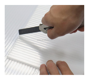 Feuille de <span class=keywords><strong>polycarbonate</strong></span> moderne, facile à installer, facile à couper, résistant aux ultraviolets, matériau de toiture <span class=keywords><strong>alvéolaire</strong></span> creux, épaisseur 4mm 6mm 8mm - Product Image 1