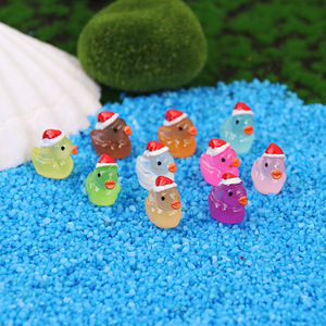 Adornos de Patitos Rojos Brillantes de Resina, Decoración Navideña para Escritorio, Accesorios de Joyería DIY - Product Image 1