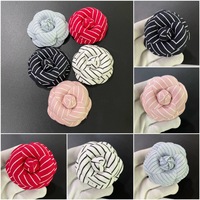 Ultra-élégant été 6.6cm petit parfumé camélia Corsage écharpe tissu rayé séchage rapide accessoire chaussures sacs nouveau Polyester