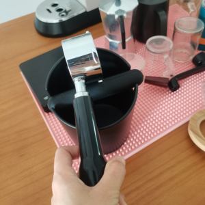 Nuevo producto Ideas 2024 <span class=keywords><strong>Mango</strong></span> de plástico <span class=keywords><strong>Delonghi</strong></span> 304 Máquina de espresso sin fondo de acero inoxidable Portafiltro de café con 3 orejas - Product Image 4