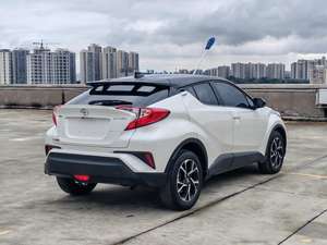 Voitures d'occasion très populaires et à bas <span class=keywords><strong>prix</strong></span> 2023 pour <span class=keywords><strong>Toyota</strong></span> C-HR Limited Voiture d'occasion avec volant à gauche Caméra arrière Sièges en tissu - Product Image 5