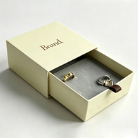 Boîtes en carton personnalisées pour bijoux, boîte d'emballage pour bagues, colliers, bracelets avec insert en mousse blanche, boîte cadeau pour bijoux