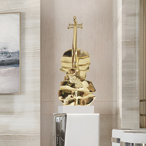 Articles <span class=keywords><strong>d</strong></span>'ameublement de violon modernes et légers pour <span class=keywords><strong>la</strong></span> <span class=keywords><strong>d</strong></span>écoration intérieure de luxe Sculpture abstraite en résine électrolytique - Product Image 1