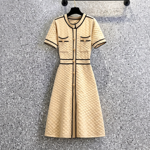 Anan 2023: Ropa Usada al Por Mayor a Precio de Fábrica, MOQ Bajo, Venta al Por Mayor, Ropa de Mujer Barata, Vestidos de Mujer Usados - Product Image 1