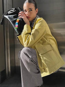 Veste décontractée pour femme, personnalisable, faite main, en laine, coupe-vent, à bouton unique, col rabattu orné de diamants, de fabrication artisanale - Product Image 3