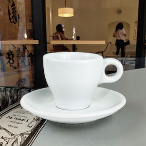 EN PACK Diseño clásico italiano 80ML Taza de espresso Taza de café de doble tiro de cerámica de 9mm de espesor para elaboración a mano - Product Image 1