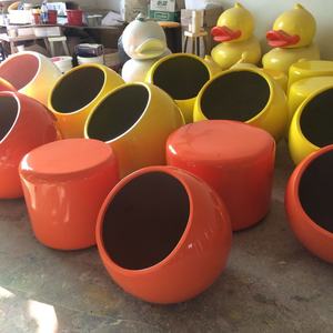 Prix d'usine, jardinières sphériques multicolores en résine et fibre de verre pour centre commercial/décoration extérieure - Product Image 5