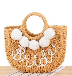 Sac à bandoulière en paille tressée tendance, grand sac fourre-tout souple en polyester imperméable avec fermeture éclair et sangle unique, idéal pour la plage - Product Image 4
